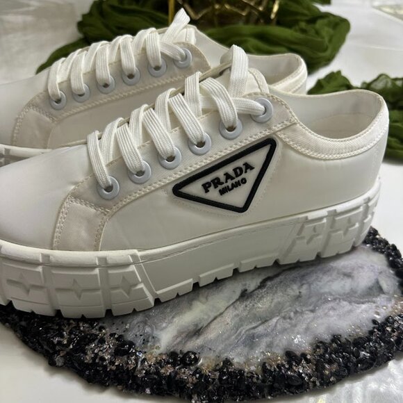 Women’s White Chunky Platform Sneakers – Size 9 - Picture 6 of 11